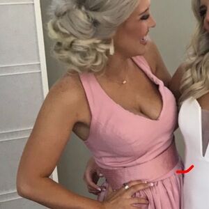 Elegant Pink Sleeveless Dress